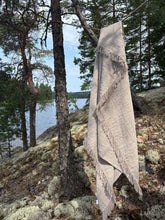 Lataa kuva Galleria-katseluun, Pellavainen torkkupeitto mökille